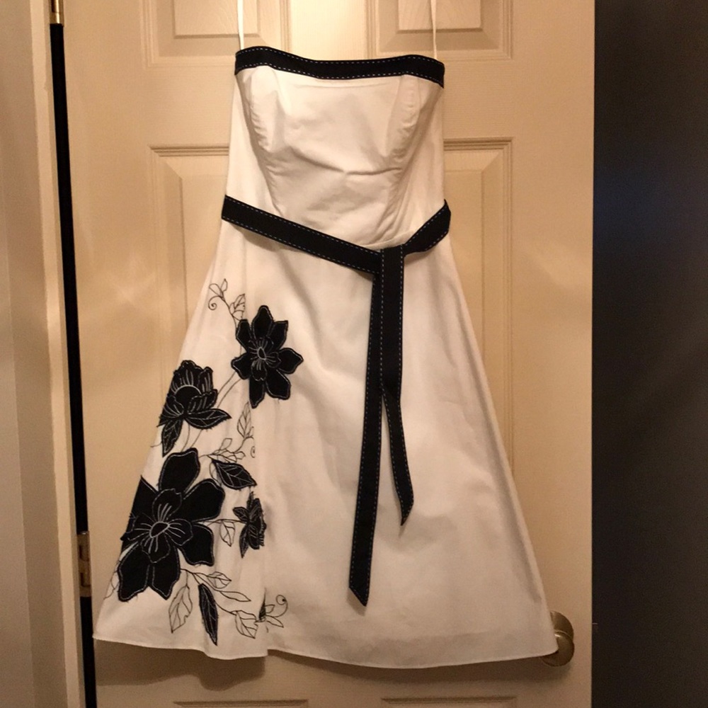 White House Black Market Strapless dress